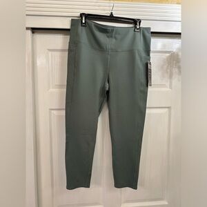 Skechers high waisted Capri